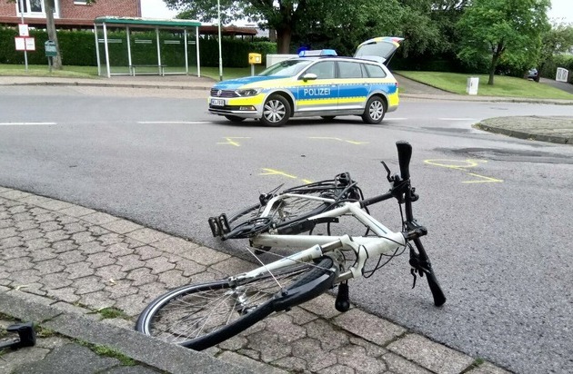 POL-HM: Fahrradfahrer bei Verkehrsunfall leicht verletzt - Presseportal.de (Pressemitteilung)