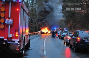Feuerwehr Iserlohn: FW-MK: Schwerer Verkehrsunfall auf der Dortmunder Stra&szlig;e - Einsatzreicher Nachmittag