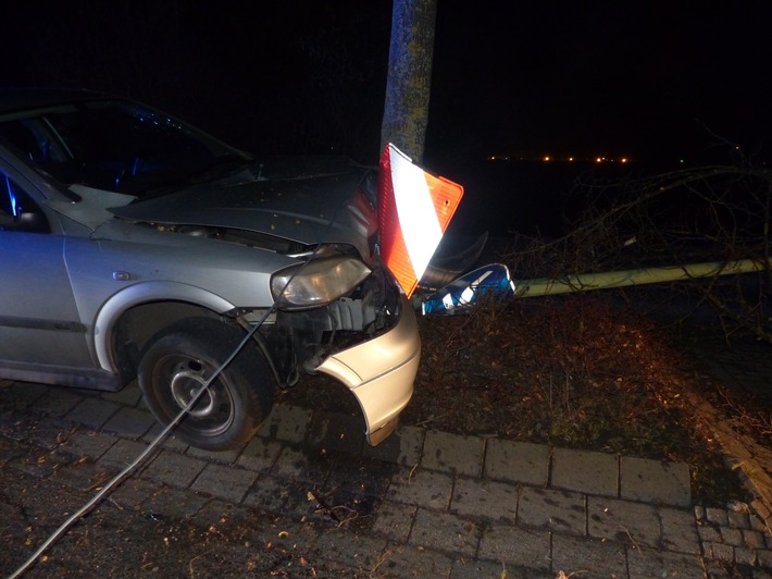 POL-DN: Unter Alkohol Verkehrsinsel überfahren