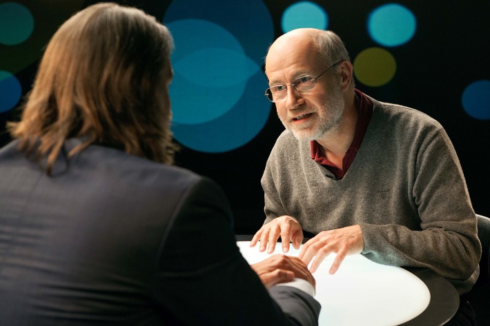 Bild zum Beitrag: "Die Herrschaft der Zahlen - Ist alles vermessbar?" / Richard David Precht im ZDF-Gespräch mit Professor Harald Lesch 