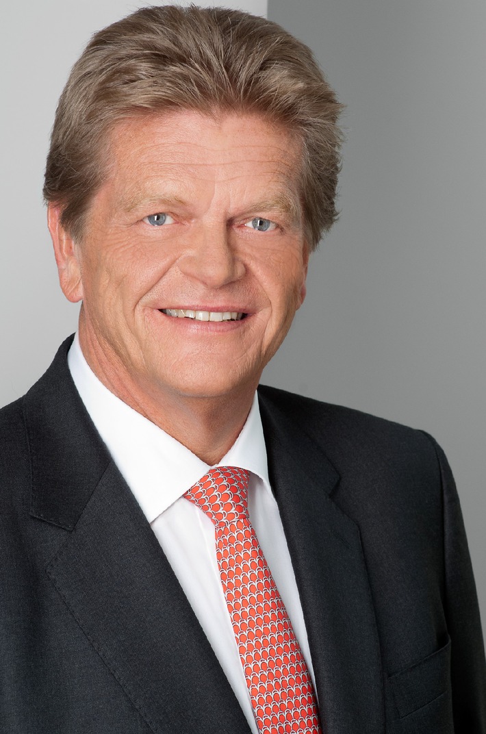 Jan Bettink als PrÃ¤sident des Verbands deutscher Pfandbriefbanken ...