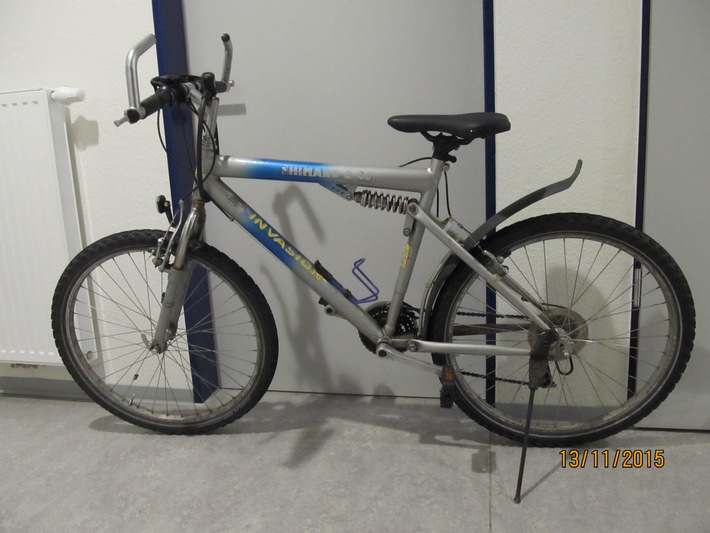 POL-WL: Wem gehört dieses Fahrrad? ++ Buchholz - Polizei sucht Zeugen zu Sachbeschädigungen an einem Pkw ++ Rosengarten/Leversen - Zeugenaufruf nach Verkehrsunfallflucht