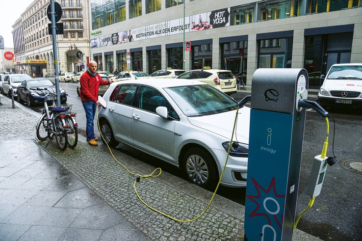 AUTO BILD exklusiv: Wucher an der Ladesäule: Strom teurer als Benzin 