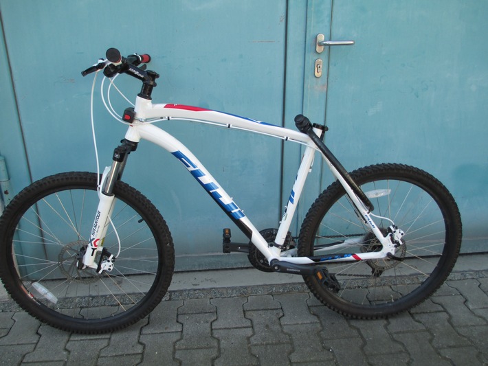 POL-DA: Lampertheim: Ist Ihr Fahrrad noch da? - Besitzer eines Mountainbikes der Marke Fuji gesucht