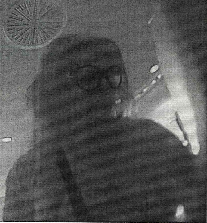 POL-RE: Datteln: Unbekannte hebt mit EC-Karte unberechtigt Bargeld ab - Öffentlichkeitsfahndung mit Foto
