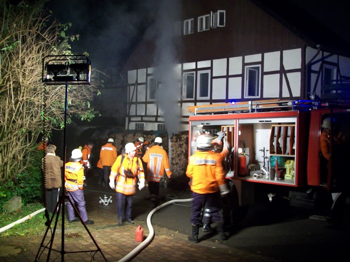 POL-HOL: Brand in Wohnhaus in Ottenstein war Brandstiftung:  55jähriger Mann in Untersuchungshaft - 120.000,-- EUR Gesamtschaden -