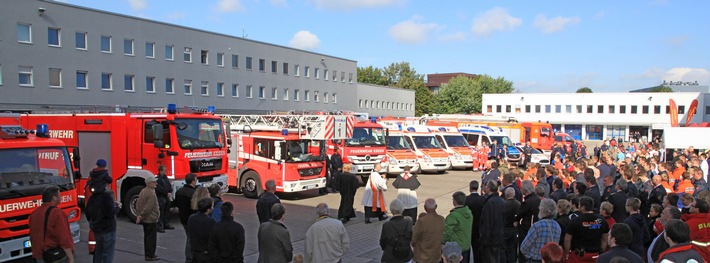 FW-E: Tage der offenen Tür bei der Feuerwehr Essen, Wache an der Eisernen Hand steht Besuchern ein Wochenende lang zur Verfügung, Hochbunker für Führungen geöffnet Presseeinladung/Fototermin