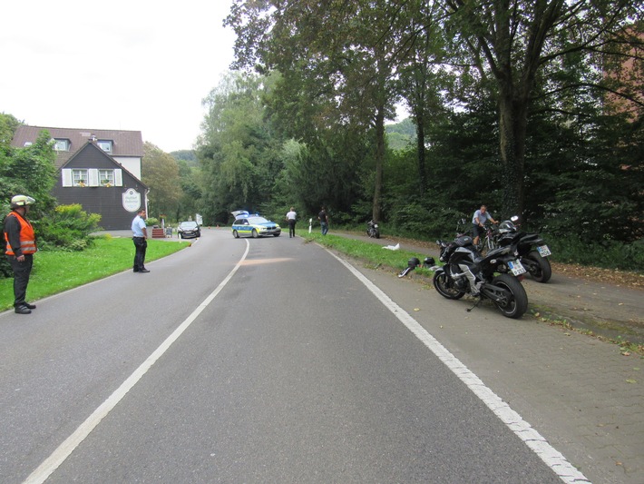 POL-ME: Motorradfahrer schwer verletzt - Erkrath - 1608145