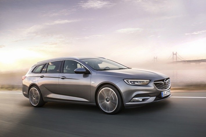 Bild zum Beitrag: Schön viel Platz: Der neue Opel Insignia Sports Tourer ist startklar 