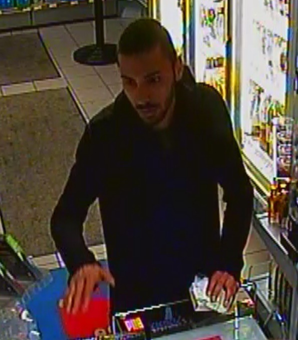 POL-D: Wer kennt den Betrüger? - Mann setzt gestohlene EC-Karten in Düsseldorfer Geschäften ein