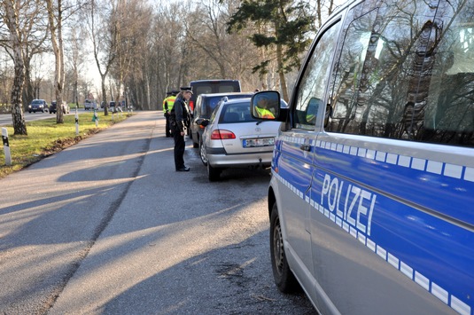 POL-WL: Bekämpfung der Eigentumskriminalität - Polizei kontrollierte an verschiedenen Stellen im Landkreis den Straßenverkehr