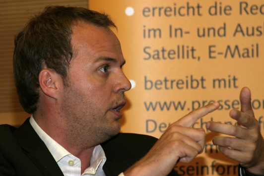 Moderator Marco Klewenhagen, Geschäftsführender Chefredakteur der ...