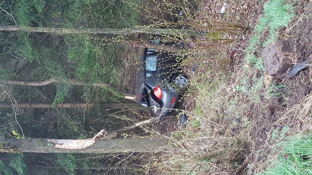 POL-NOM: Verkehrsunfall auf der B243