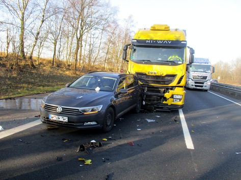 POL-WL: Verkehrsunfall mit einer schwerverletzten Person