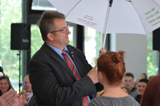 POL-FL: Flensburg - Innenminister übernimmt Schirmherrschaft für Präventionsprojekt www.hast-du-stress.de