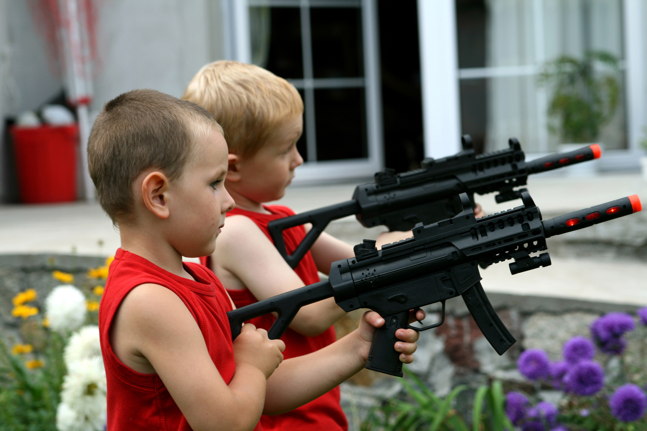 Amerikas Waffen In Kinderhand Zdfinfo Doku Zur Waffendebatte In Den Usa Presseportal