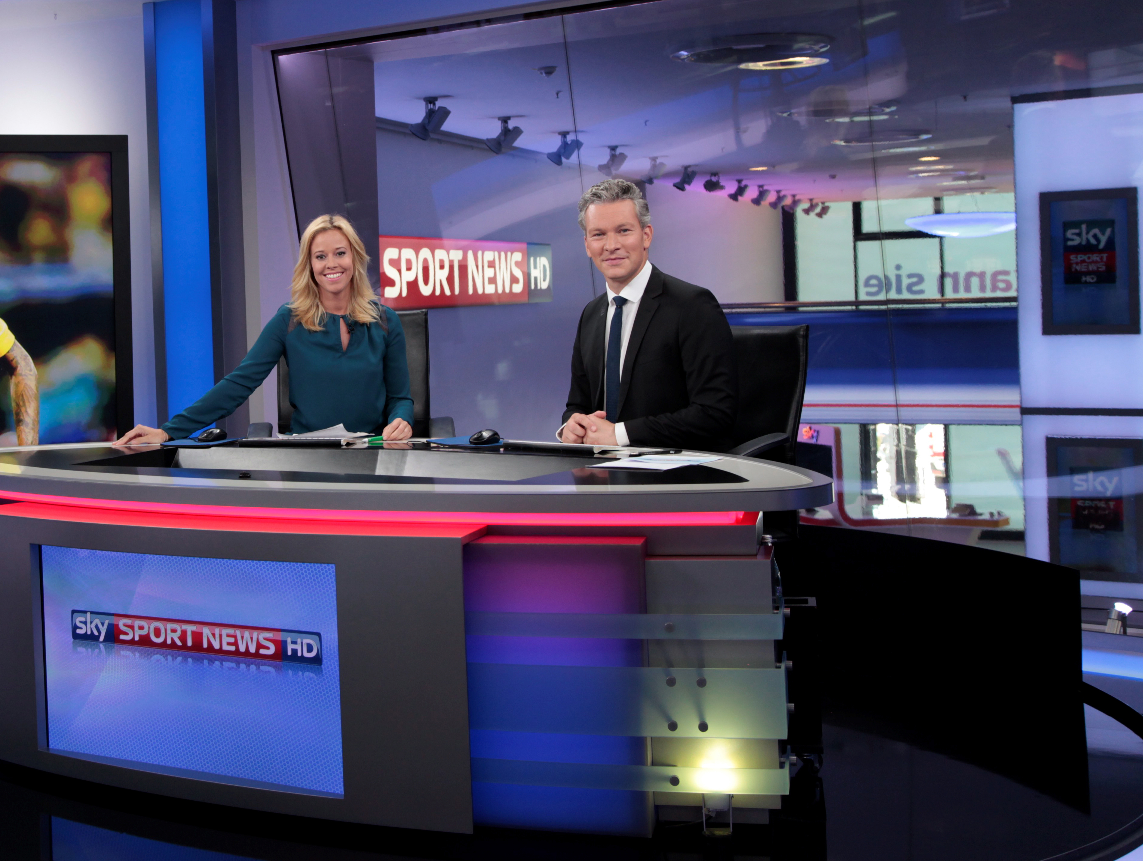 Sky Sport News HD startet am Donnerstag im Free-TV und zeigt das Bundesliga-Spiel ..