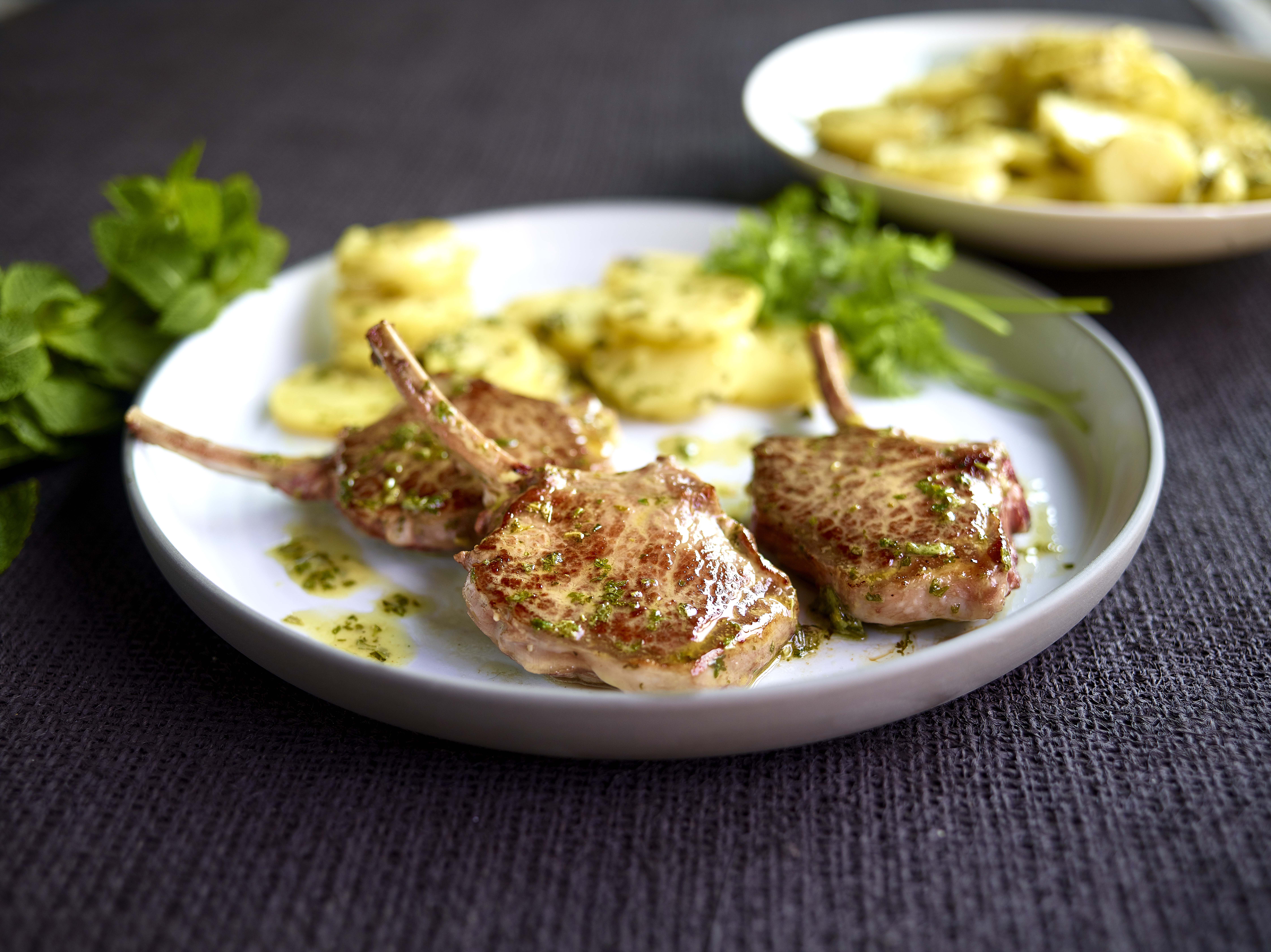 Passend zur Grillsaison: BBQ-Rezept mit Lammfleisch: Gegrillte ... Passend zur Grillsaison: BBQ-Rezept mit Lammfleisch: Gegrillte ...