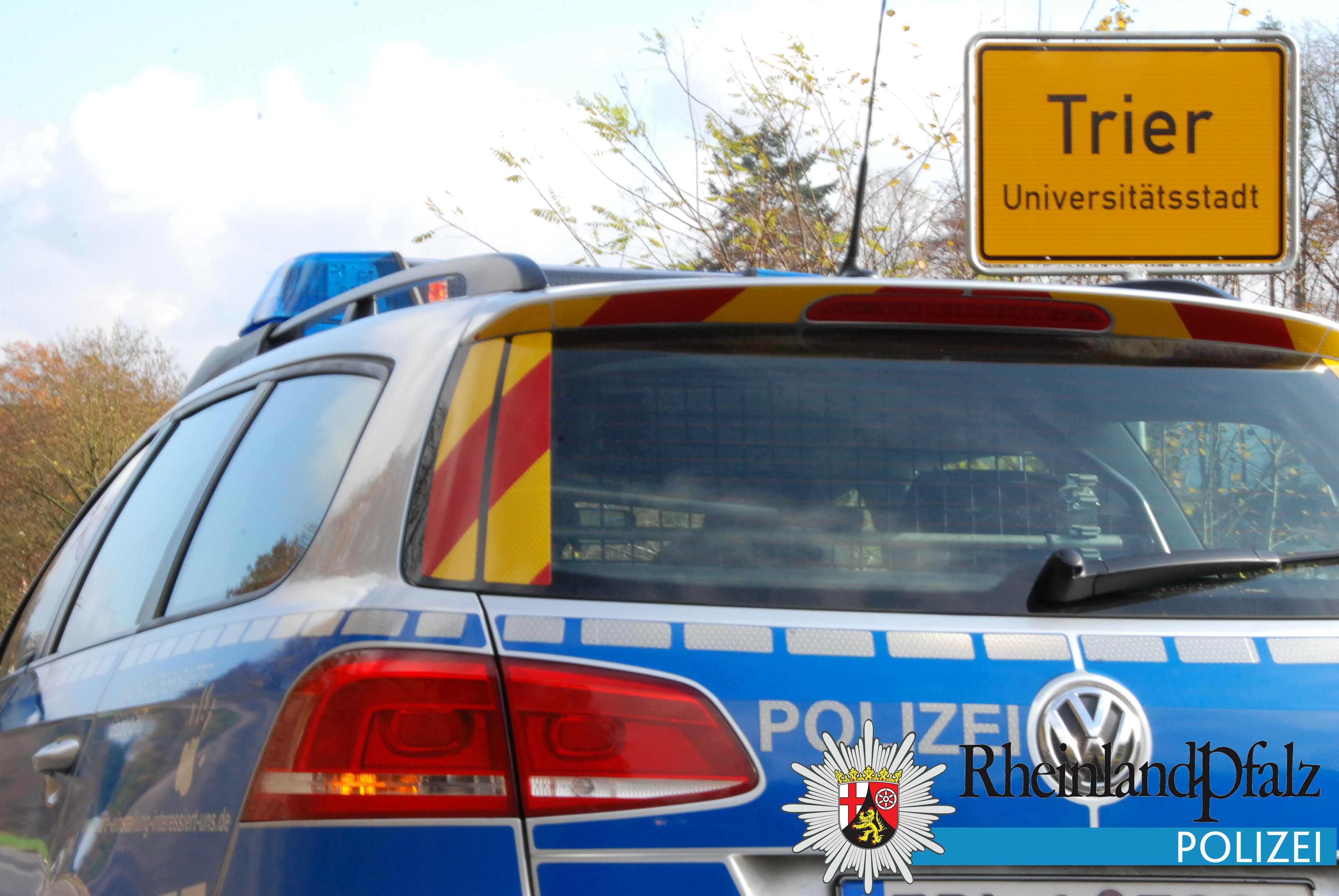 POL-PPTR: Erneuter Raub Auf Offener Straße - Polizei Nimmt Drei ...