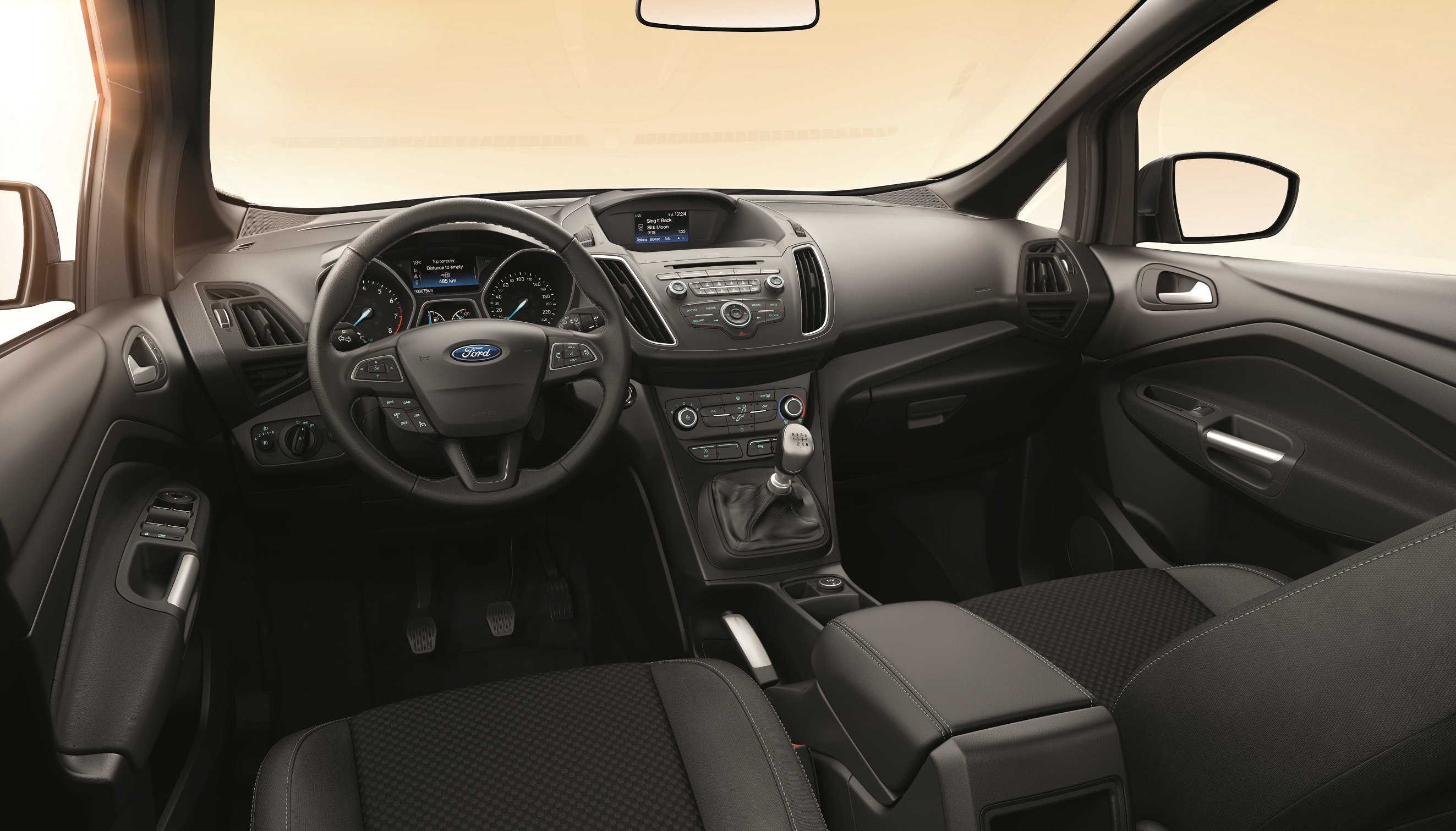 Ford C-Max nun mit sportlichem Styling