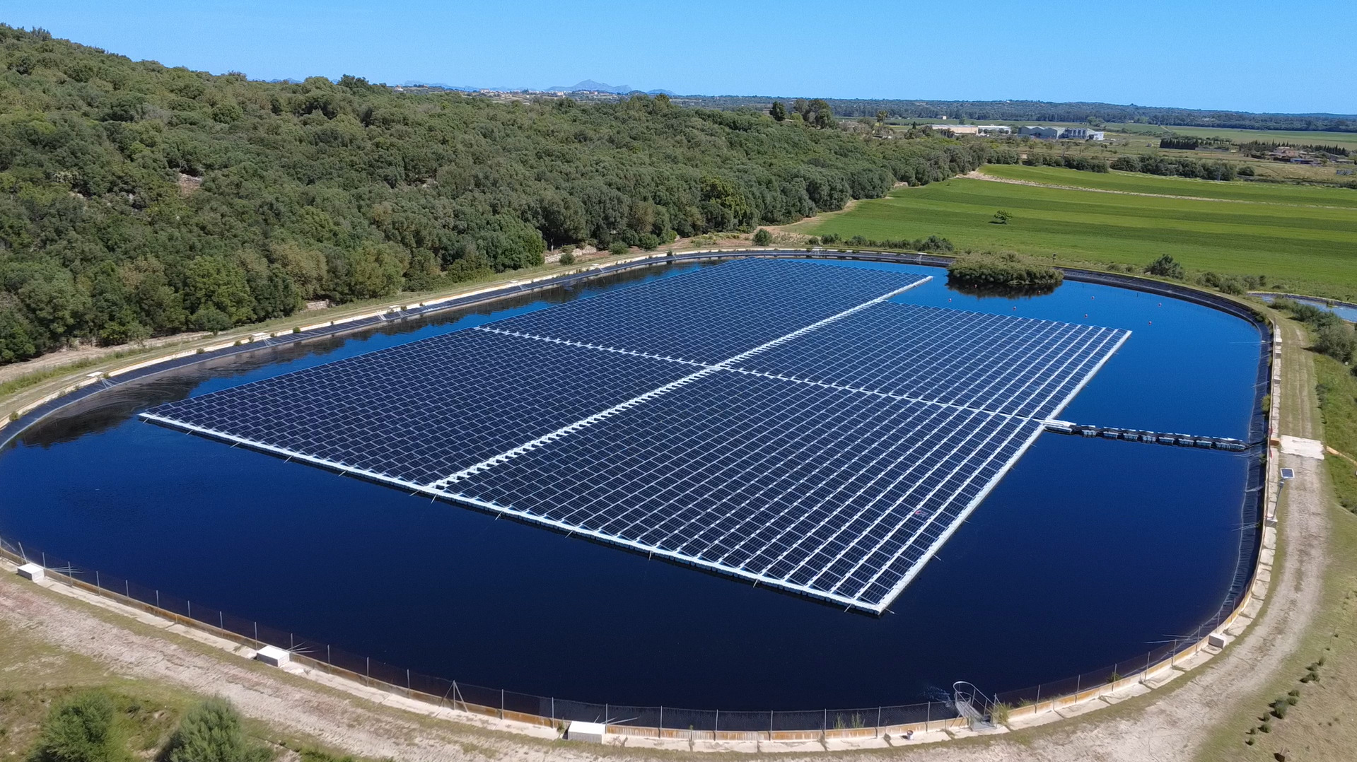 Landatu Solar brings its three solutions to Intersolar Europe 2026 to boost floating photovoltaics