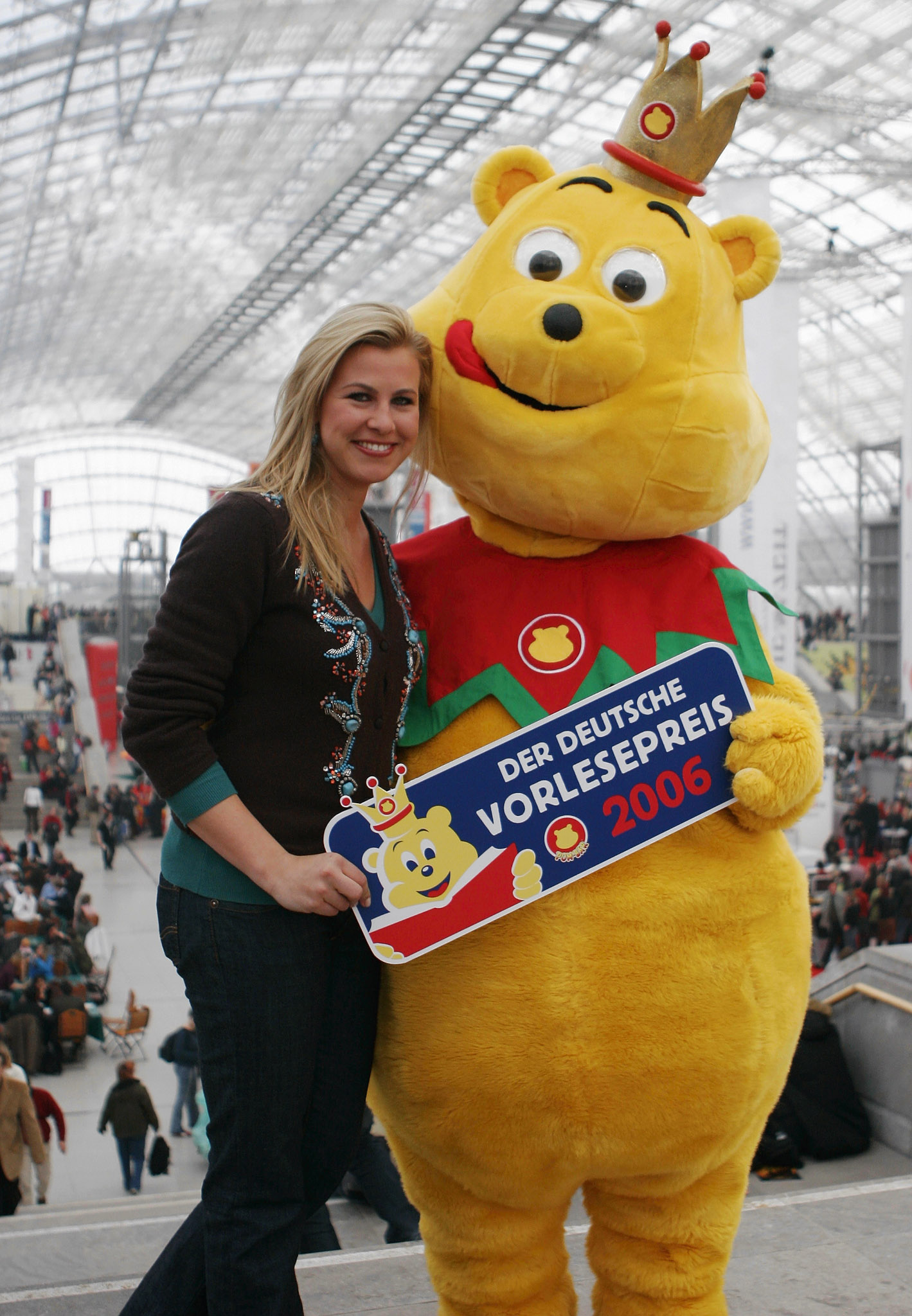 TV-Moderatorin Nadine Krüger startete Der Deutsche Vorlesepreis auf  Leipziger Buchmesse | Presseportal