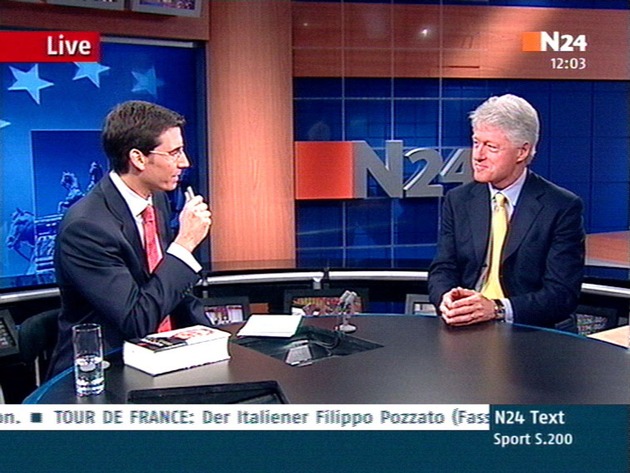 Bill Clinton live im ersten Exklusiv-Interview auf N24 und in Sat.1