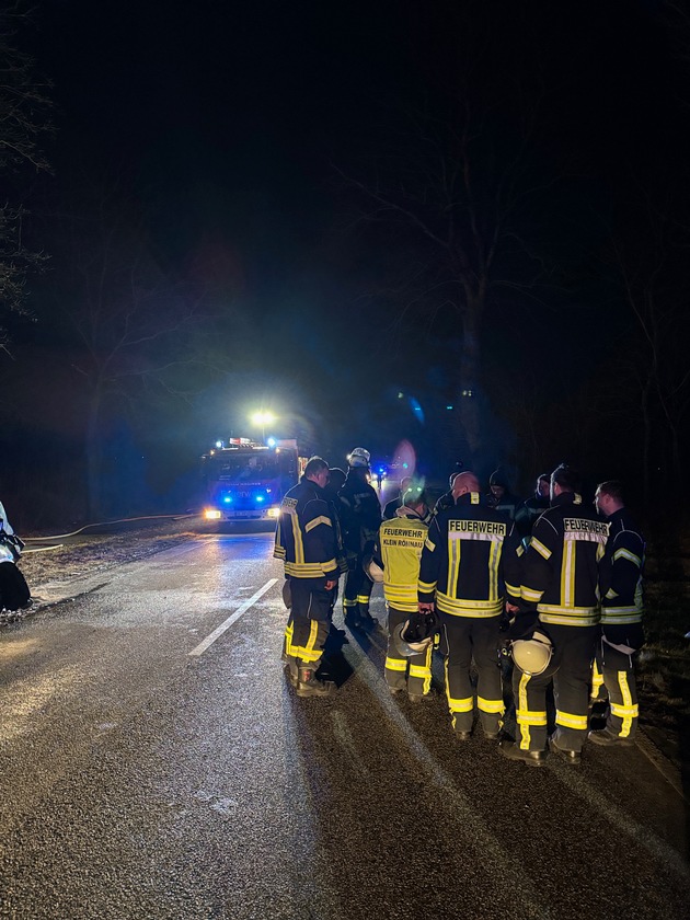 FW-SE: Schwerer Verkehrsunfall mit zwei verletzten Personen