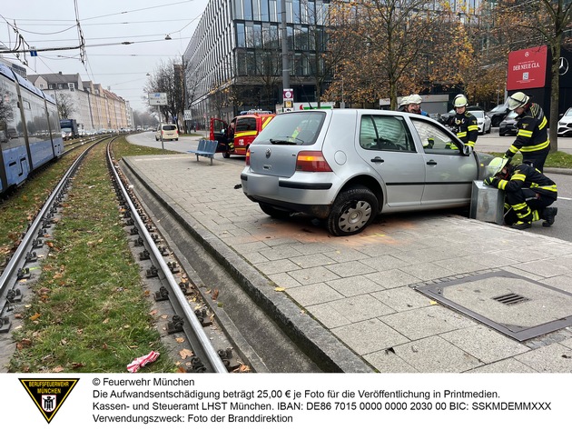 FW-M: Verkehrsunfall in der Innenstadt endet glimpflich (Neuhausen-Nymphenburg)
