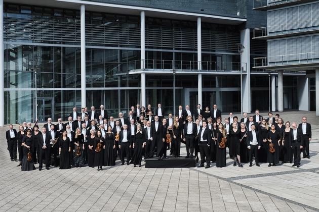 Klassik-Influencer und Pianist Louis Philippson live beim MDR-Sinfonieorchester und im Stream