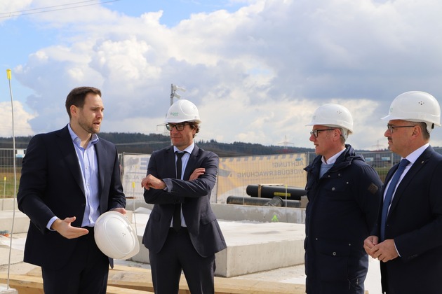 Spatenstich f&uuml;r innovatives Batteriespeichersystem in Ober&ouml;sterreich erfolgt