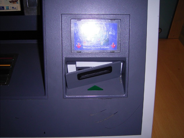POL-D: Skimming - Manipulation an Geldausgabeautomaten - Bildveröffentlichungen zum heutigen Fototermin