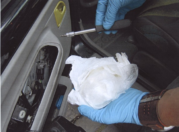 POL-D: Düsseldorfer Kriminalpolizei lässt Drogenbande auffliegen - Festnahmen
Fotos hängen als Datei in OTS an