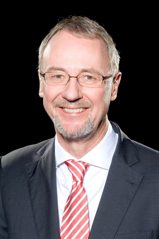 Dr. Gerhard Schlangen übernimmt Vorsitz der LBS-Gruppe / Vorgänger Dr. Christian Badde geht in den Ruhestand - Dr. Franz Wirnhier und Dr. Rüdiger Kamp als stellvertretende Vorsitzende bestätigt (mit Bild)