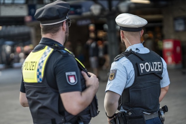 BPOL-HH: Gemeinsame Pressemitteilung der Bundespolizei und der Landespolizei Hamburg zur Gewaltprävention und zur Kontrolle des Waffenverbots im ÖPNV-