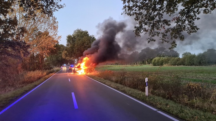 POL-LG: ++ Kollision im Gegenverkehr auf dem Uhlenring - Pkw und Lkw kollidieren ++ Pkw kollidiert mit Reh und gerät in Brand ++ Pkw zur &quot;Spritztour entwendet&quot; - Unfälle verursacht und ...