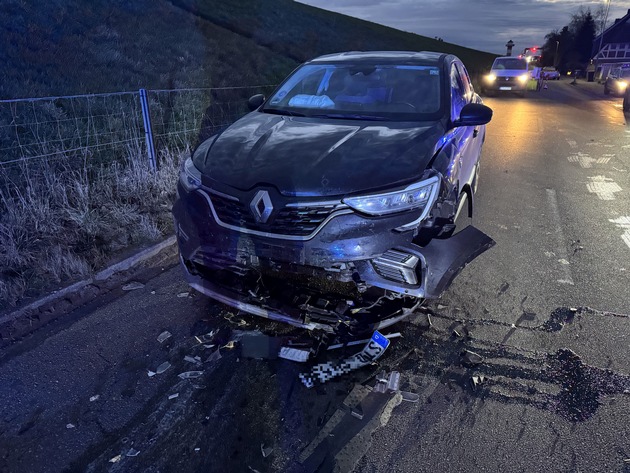 POL-STD: Zwei Leichtverletzte bei Unfall im Alten Land