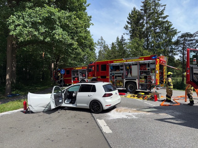FW-SE: schwerer Verkehrsunfall auf der Bundesstraße 206