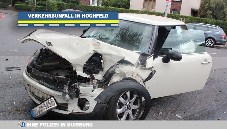 POL-DU: Hochfeld: Mini Cooper gegen Ford Mondeo - Drei Verletzte