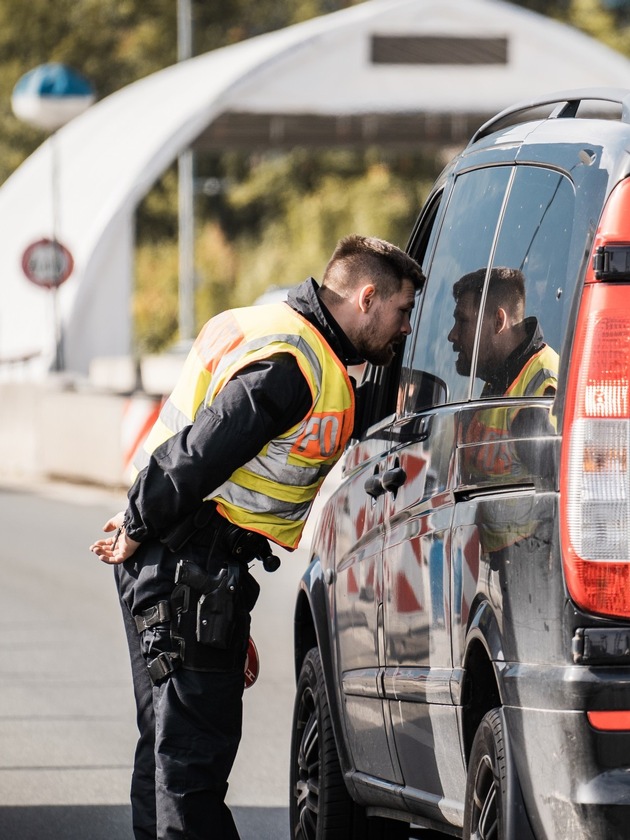 Bundespolizeidirektion München: Unerlaubte Einreisen in Bayern Januar-November 2023 / Bundespolizeidirektion München registriert fast 32.000 illegale Grenzübertritte