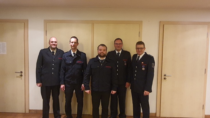 FW Drolshagen: Jahresdienstbesprechung der Feuerwehr der Stadt Drolshagen: Besondere Ehrung und eine Premiere