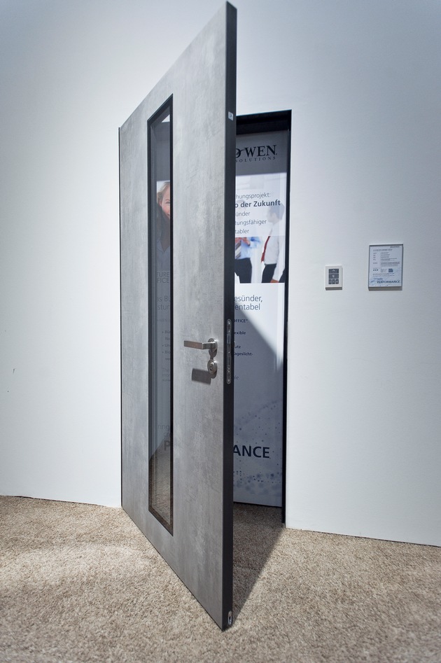 Integration von LightGlass Technologien in Produkte von Innovationspartnern ein voller Erfolg auf der BAU 2017 in München - BILD