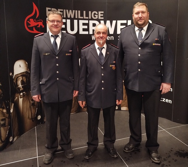 LRA-Ravensburg: Hauptversammlung der Feuerwehrabteilung Wangen-Schomburg Dietmar Pfleghar wird nach 45 Dienstjahren zum Ehrenmitglied der Feuerwehr Wangen