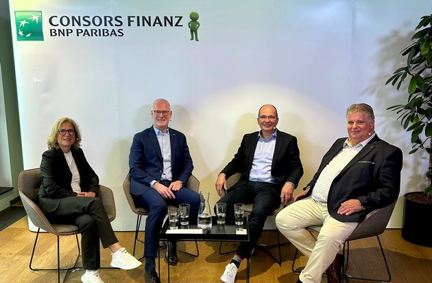 Consors Finanz BNP Paribas: Roundtable zur Zukunft des Automarkts: Technologischen Fortschritt, Kundenerlebnis und Preis-Leistungs-Verh&auml;ltnis zusammen denken