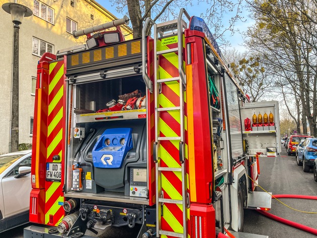 FW Dresden: Informationen zum Einsatzgeschehen der Feuerwehr Dresden vom 4. April 2022