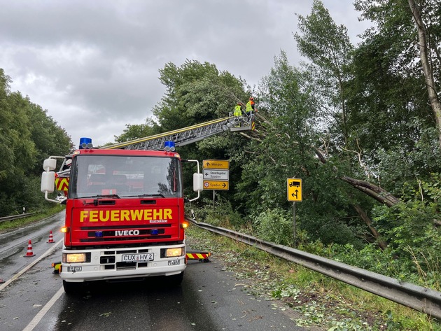 FFW Schiffdorf: Sturmtief ,,Poly&#039;&#039; sorgt für einsatzreichen Tag im Gemeindegebiet Schiffdorf