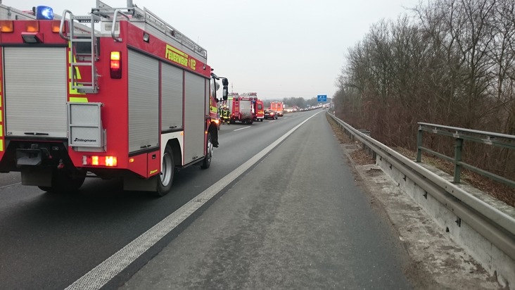 FW-WRN: VU auf der BAB 1 mit einer verletzten Person