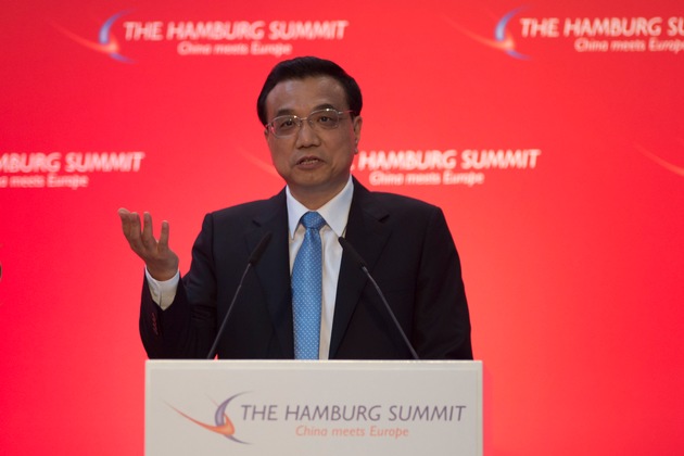 &quot;EU und China brauchen einander mehr als je zuvor&quot; / Chinas Ministerpräsident Li Keqiang zu Gast beim &quot;Hamburg Summit&quot; in der Handelskammer (FOTO)