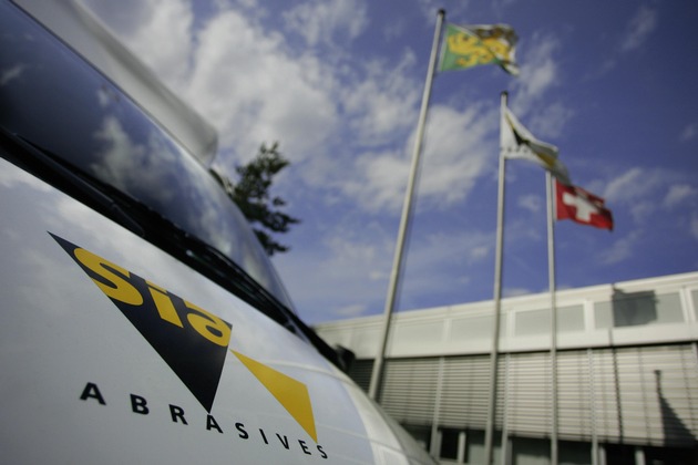 Rétablir la compétitivité : sia Abrasives Industries AG prévoit de délocaliser le conditionnement d&apos;abrasifs