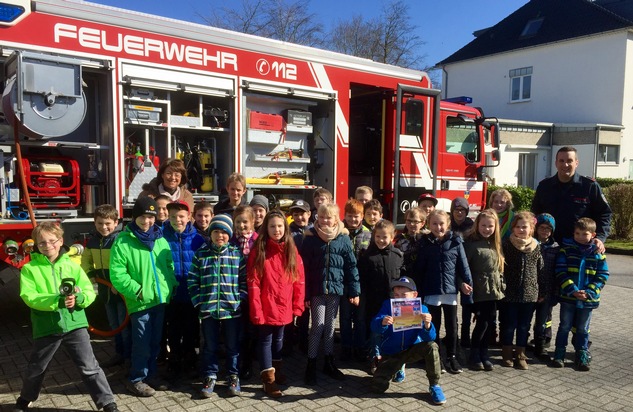 FW-KLE: Toller Projekttag der Grundschule Hasselt mit der Freiwilligen Feuerwehr Bedburg-Hau